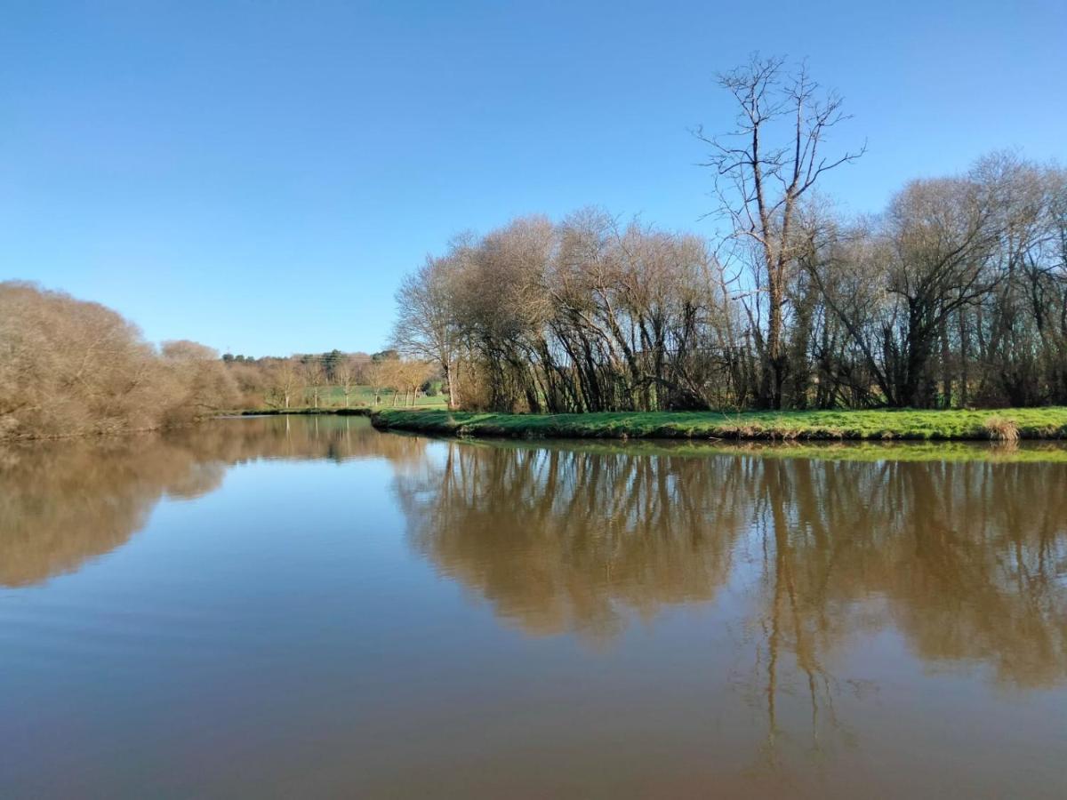 Hebergement Canal Val D'Oust Екстериор снимка